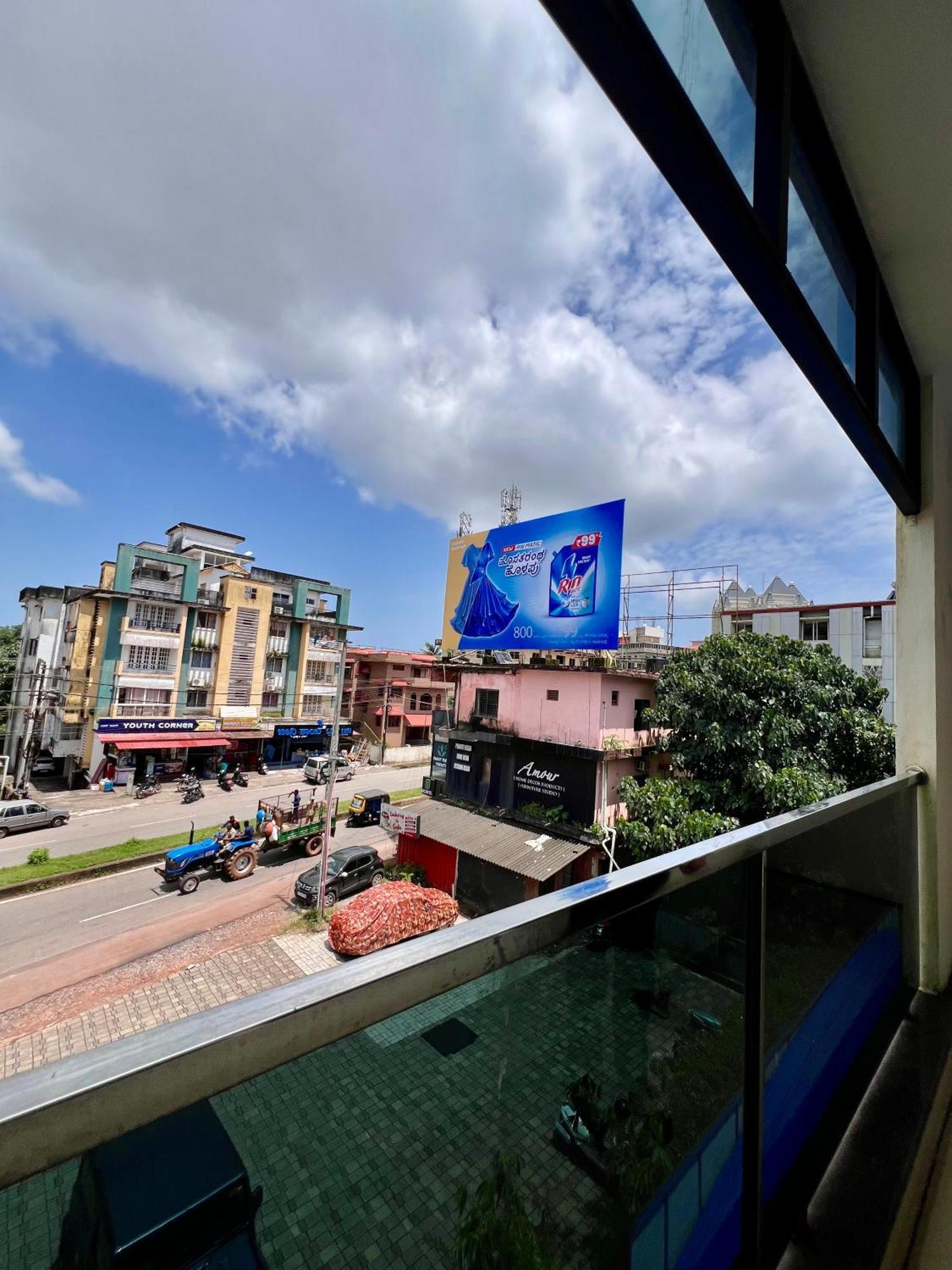 Ratna Sagar Hotel Manipal Exterior photo