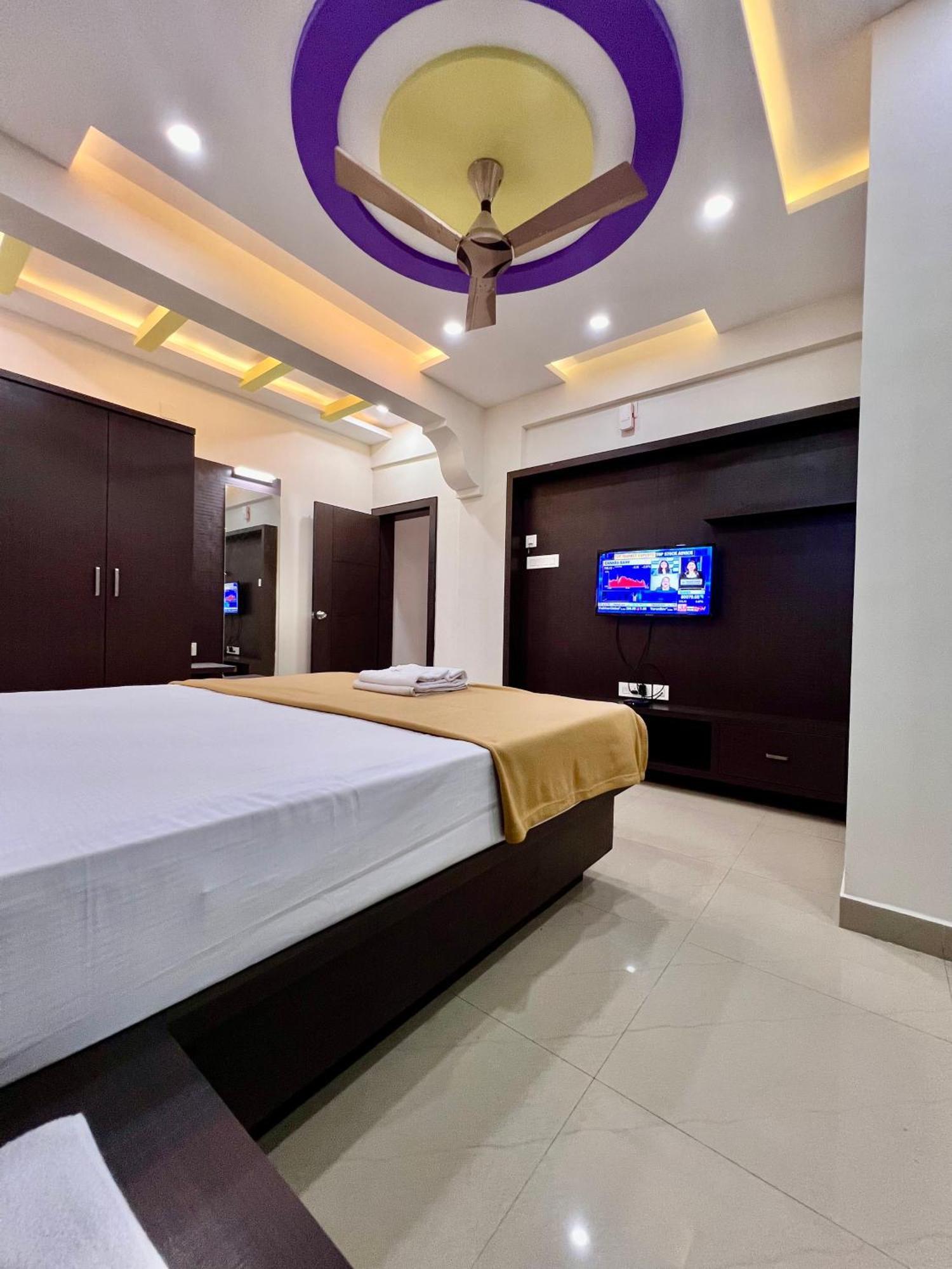 Ratna Sagar Hotel Manipal Exterior photo