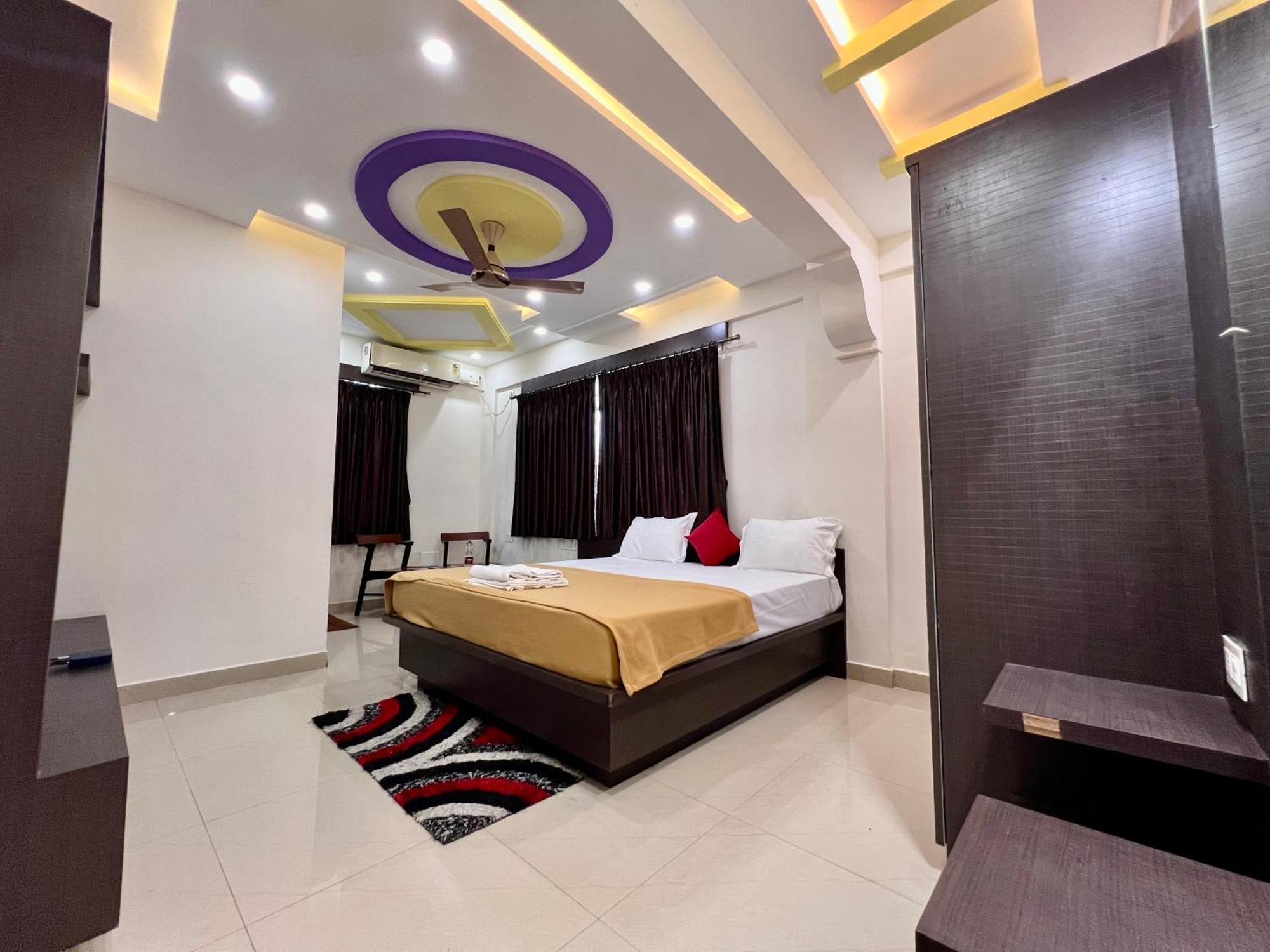 Ratna Sagar Hotel Manipal Exterior photo